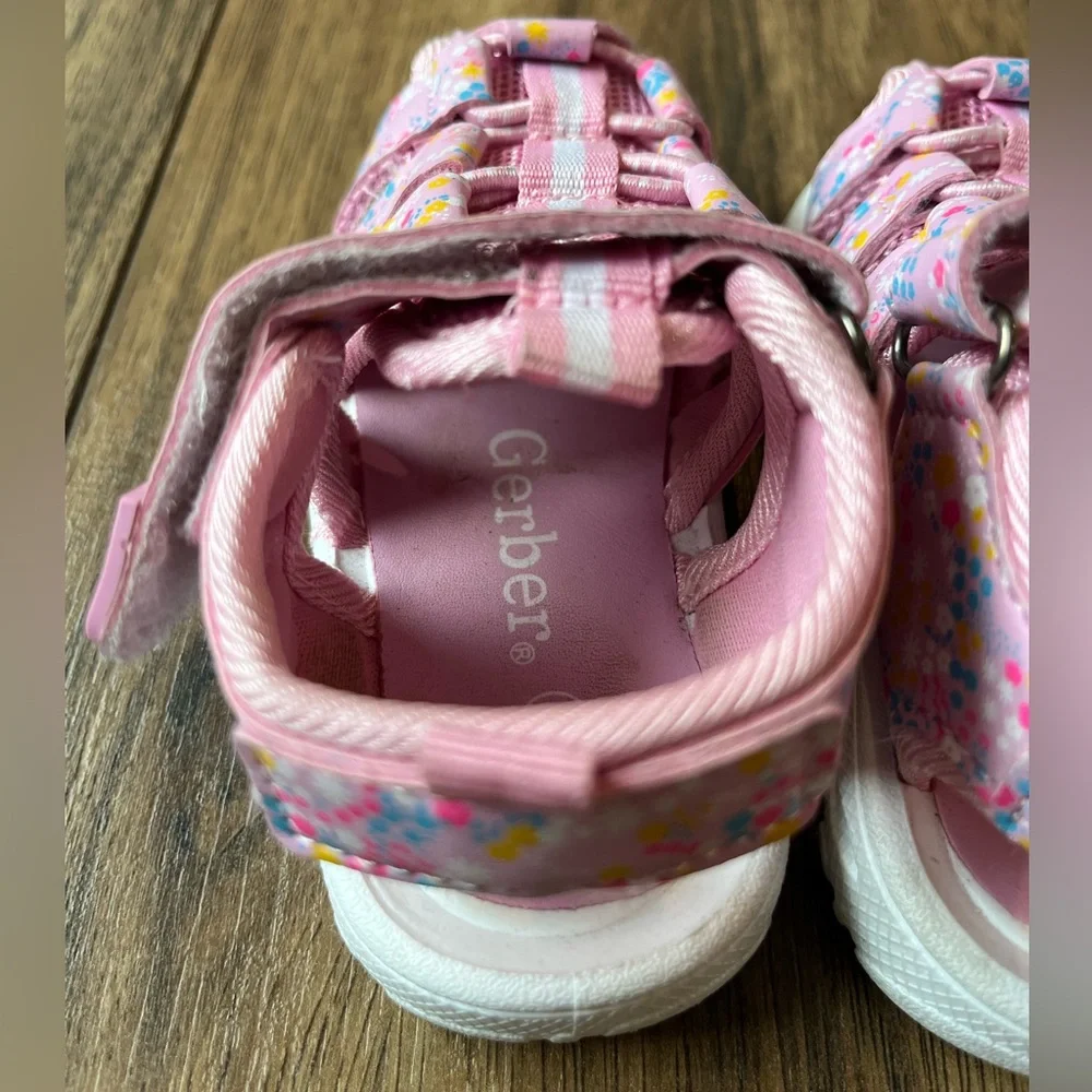 Gerber Toddler Girls Caged Velcro Closed Toe Pink Floral Athletic Sandals, Sz 4